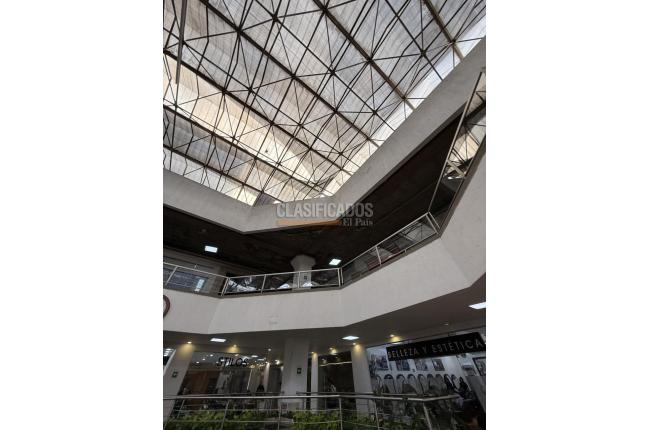 Oficinas y Consultorios, Alquiler, Centro Ccial. Holguines Trade Center - $18.000.000