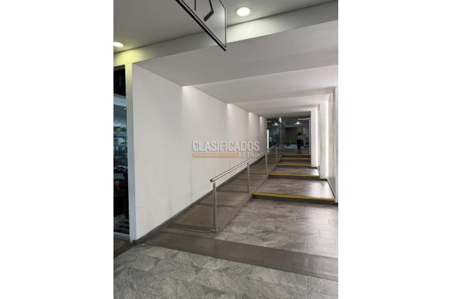 Oficinas y Consultorios, Alquiler, Centro Ccial. Holguines Trade Center - $18.000.000