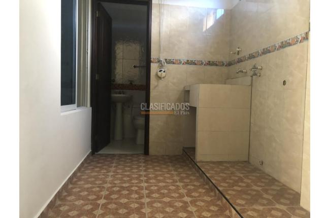 Apartamentos, Alquiler, Colinas del Bosque - $1.800.000