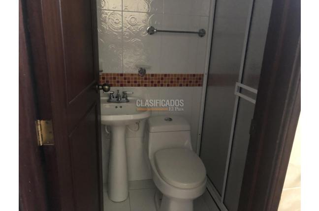 Apartamentos, Alquiler, Colinas del Bosque - $1.800.000