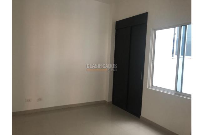 Apartamentos, Alquiler, Colinas del Bosque - $1.800.000