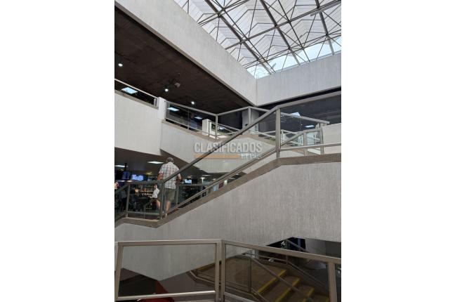 Oficinas y Consultorios, Venta, Centro Ccial. Holguines Trade Center - $1.850.000.000