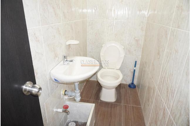 Locales y Bodegas, Alquiler, Prados del Norte - $2.200.000