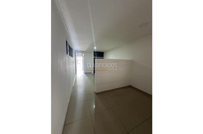 Apartaestudios, Alquiler, Champagñat - $880.000