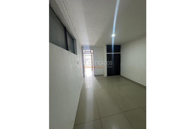 Apartaestudios, Alquiler, Champagñat - $880.000