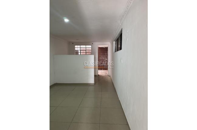 Apartaestudios, Alquiler, Champagñat - $880.000