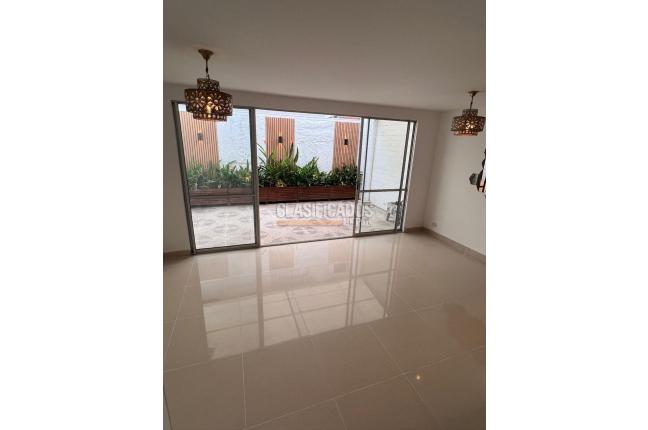 Casas, Venta, Ciudad Country - $370.000.000