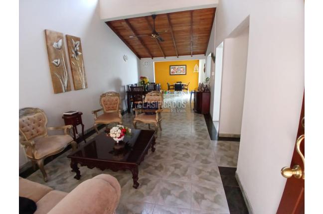 Casas, Venta, Capri - $650.000.000