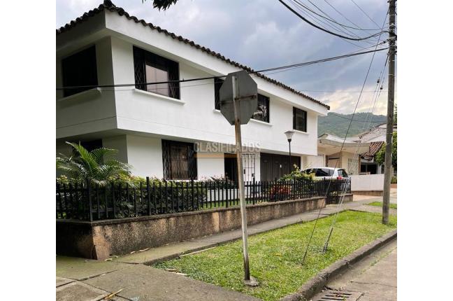 Casas, Venta en La Flora