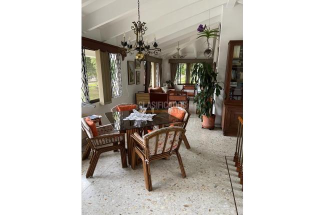 Casas, Venta en La Flora