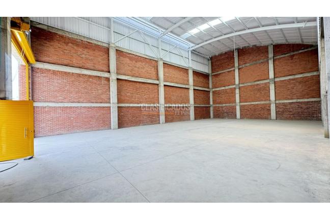 Locales y Bodegas, Alquiler en La Nubia