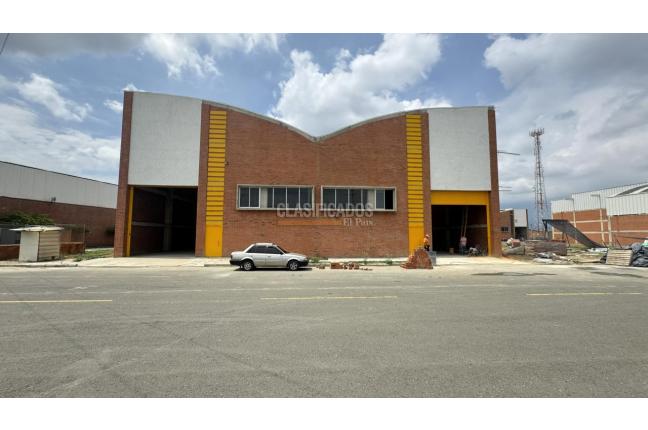 Locales y Bodegas, Alquiler, La Nubia