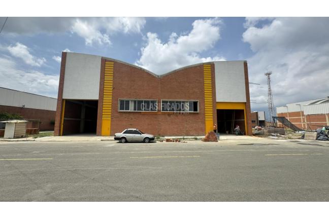 Locales y Bodegas, Alquiler, La Nubia