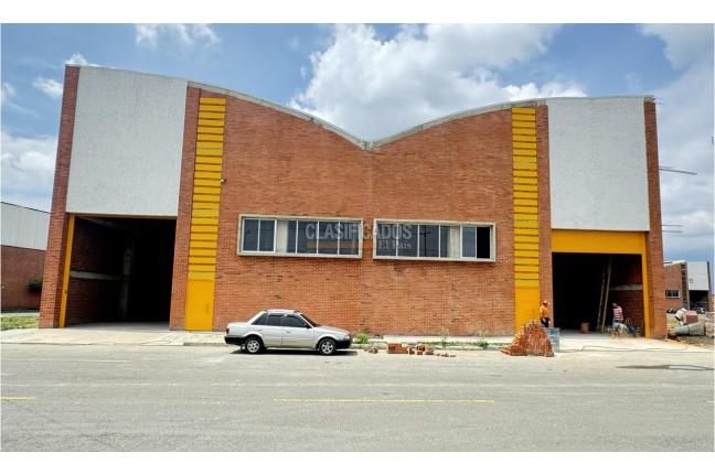 Locales y Bodegas, Alquiler en La Nubia