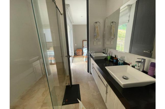 Apartamentos, Venta, Cristales - $1.500.000.000