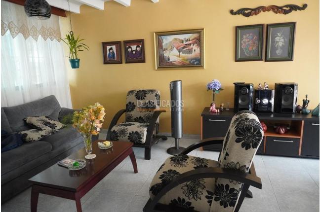 Casas, Venta, La Merced - $495.000.000