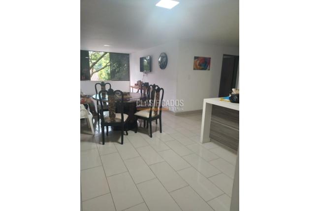 Apartamentos, Venta en Limonares El Capitolio