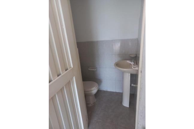 Locales y Bodegas, Alquiler, Nueva Floresta - $500.000