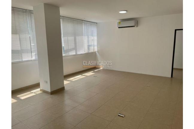 Oficinas y Consultorios, Venta, Centro Ccial Plaza Caicedo - $400.000.000