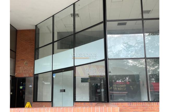 Locales y Bodegas, Alquiler, Capri - $10.000.000