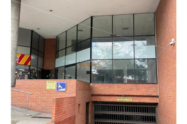 Locales y Bodegas, Alquiler, Capri - $10.000.000