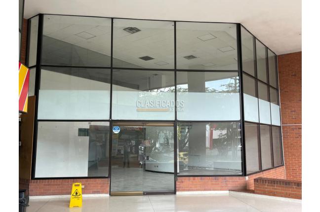 Locales y Bodegas, Alquiler, Capri - $10.000.000