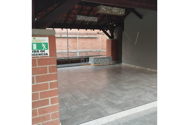 Casas, Venta en Reservas del Lili