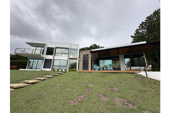 Fincas y Casas Campestres, Venta en Calima (Darién)