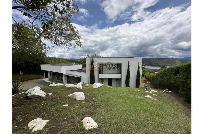 Fincas y Casas Campestres, Venta, Calima (Darién) - $3.000.000.000