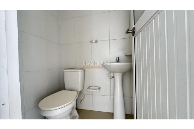 Locales y Bodegas, Alquiler en La Nubia