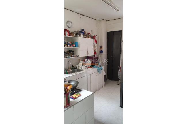 Edificios, Venta, Granada - $1.300.000.000