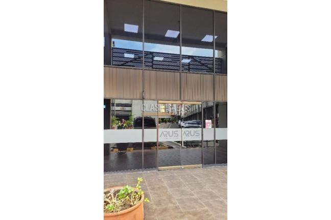 Oficinas y Consultorios, Alquiler en La Flora