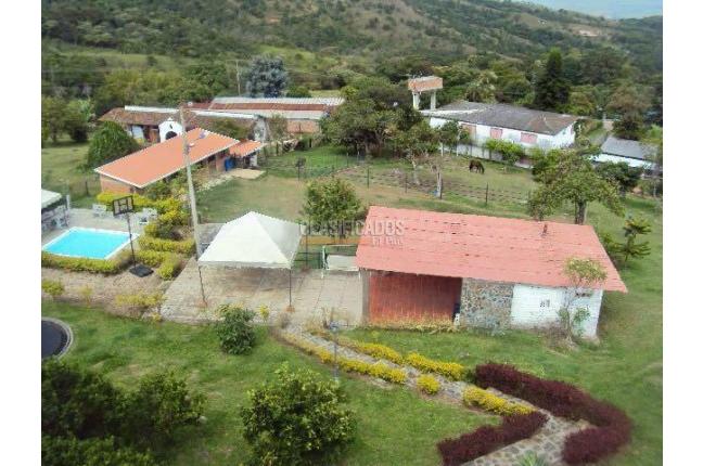 Casas, Venta, Yumbo - $2.000.000.000