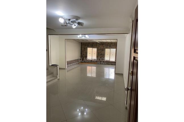 Casas, Venta en Valle del Lili