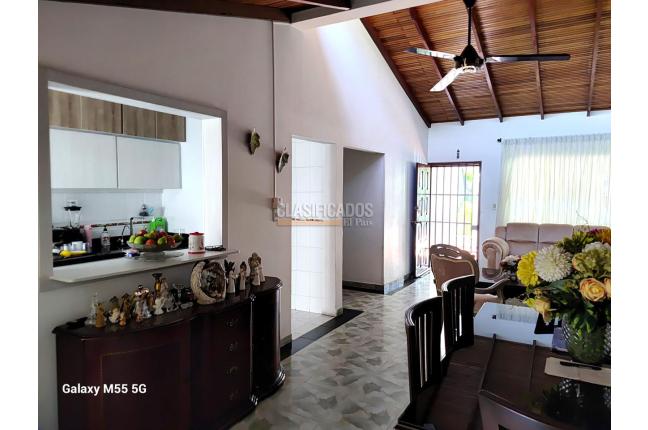 Casas, Venta, Ciudad Capri - $650.000.000