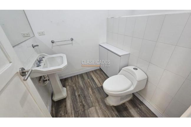 Locales y Bodegas, Alquiler, Granada - $6.500.000