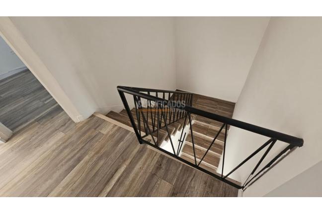 Locales y Bodegas, Alquiler, Granada - $6.500.000