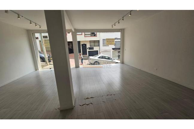 Locales y Bodegas, Alquiler, Granada - $6.500.000