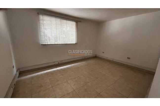 Oficinas y Consultorios, Alquiler, La Flora - $2.000.000