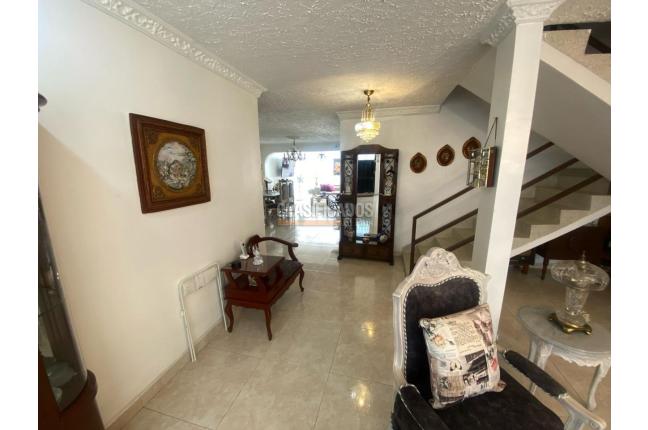 Casas, Venta, Prados del Norte - $750.000.000