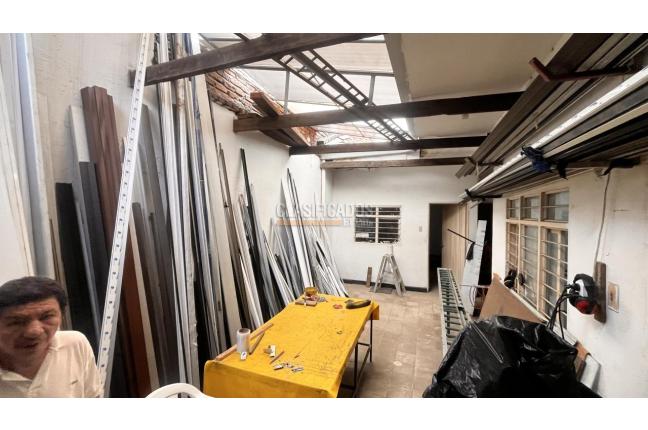 Locales y Bodegas, Venta, Bretaña - $530.000.000