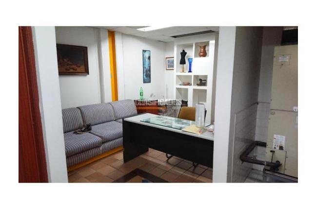 Locales y Bodegas, Venta, Alameda - $2.200.000.000