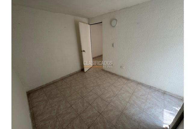 Apartamentos, Alquiler, Alcázares - $850.000