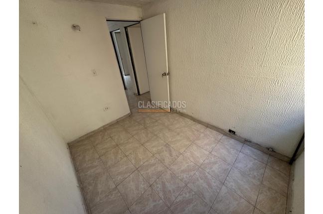 Apartamentos, Alquiler, Alcázares - $850.000