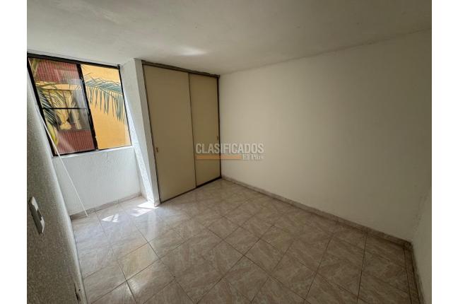 Apartamentos, Alquiler, Alcázares - $850.000