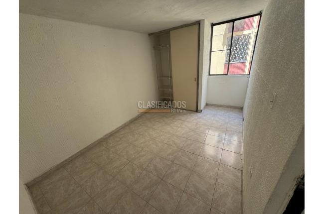 Apartamentos, Alquiler, Alcázares - $850.000