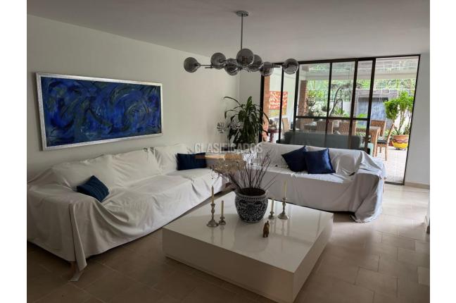 Casas, Alquiler en Ciudad Jardín