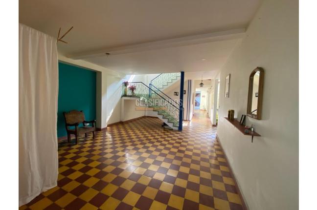 Casas, Venta, Miraflores - $920.000.000