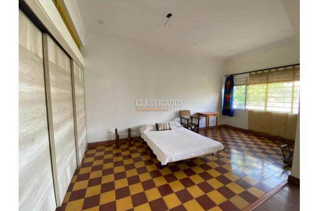 Casas, Venta, Miraflores - $920.000.000