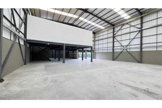 Locales y Bodegas, Alquiler, Yumbo - $18.000.000